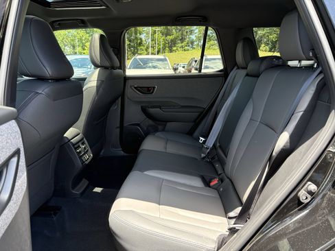 New 2026 Subaru Outback Premium w/ Premium/Limited Package AWD/4WD image 32