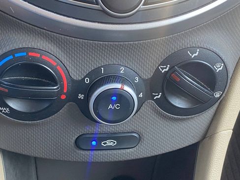 Used 2014 Hyundai Accent GLS FWD image 36
