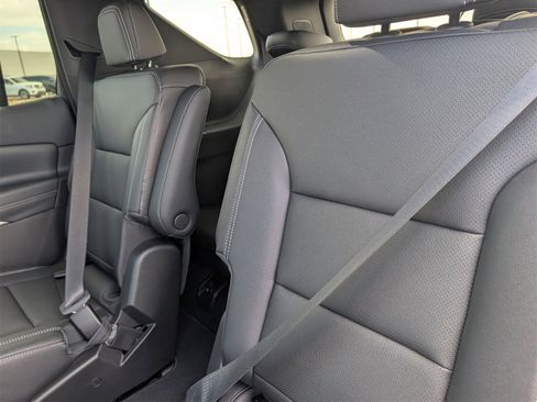 New 2026 Chevrolet Traverse LT w/ Sun and Wheel Package image 24