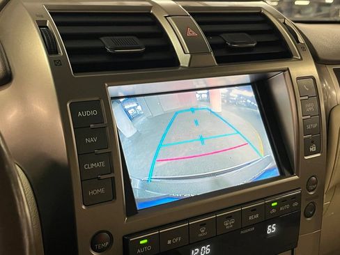 Used 2014 Lexus GX 460 Luxury AWD/4WD image 28