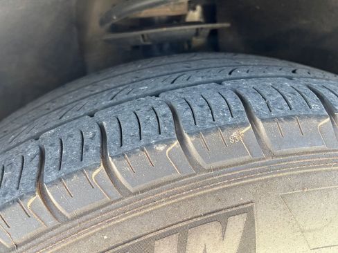 Used 2023 Ford Edge SEL image 28