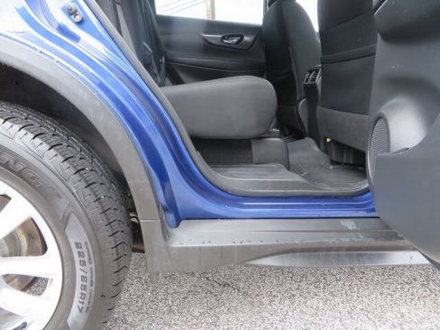 Used 2020 Nissan Rogue SV AWD/4WD image 27