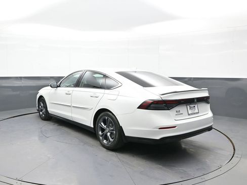 Certified 2023 Honda Accord EX image 8