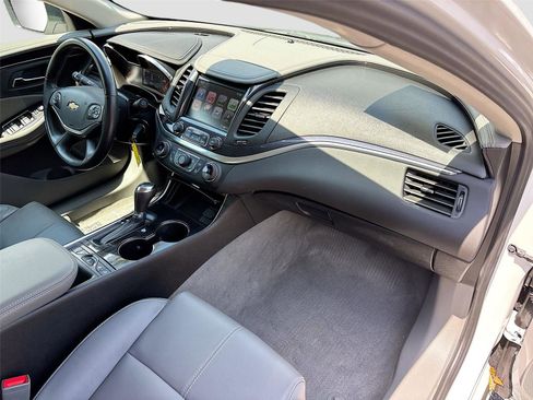 Used 2017 Chevrolet Impala LT w/ Leather Package image 29