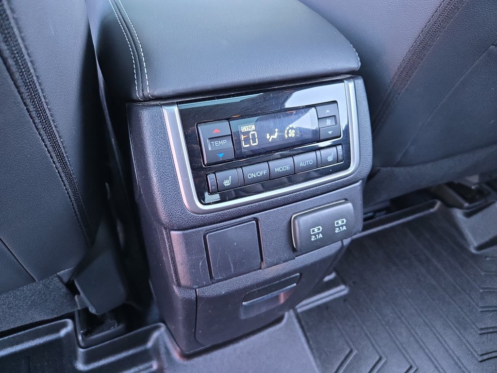 Used 2022 Subaru Ascent Limited w/ Technology Package AWD/4WD image 28