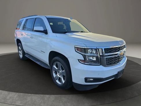 Used 2016 Chevrolet Tahoe LT image 3