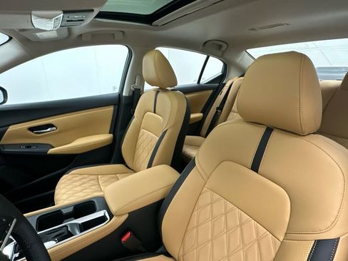 New 2025 Nissan Sentra SV w/ SV Premium Package image 9