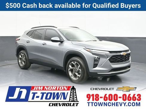 New 2026 Chevrolet Trax LT w/ Driver Confidence Package FWD image 1