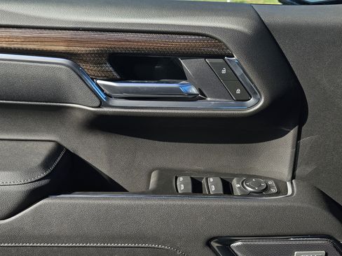 New 2026 Chevrolet Silverado 1500 LT Trail Boss w/ Safety Package image 25