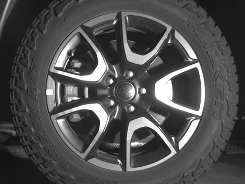 Used 2025 Jeep Compass Trailhawk image 12