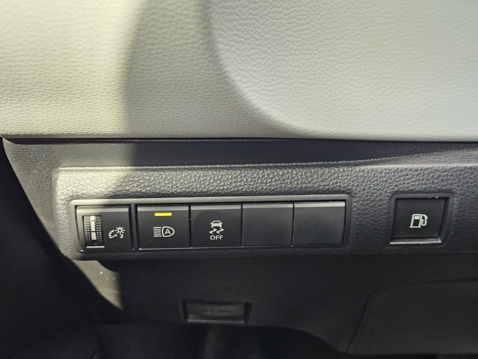 Used 2025 Toyota Corolla SE FWD image 20