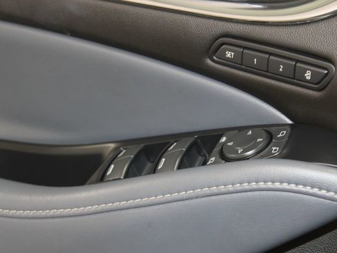 Used 2022 Buick Enclave Premium image 42