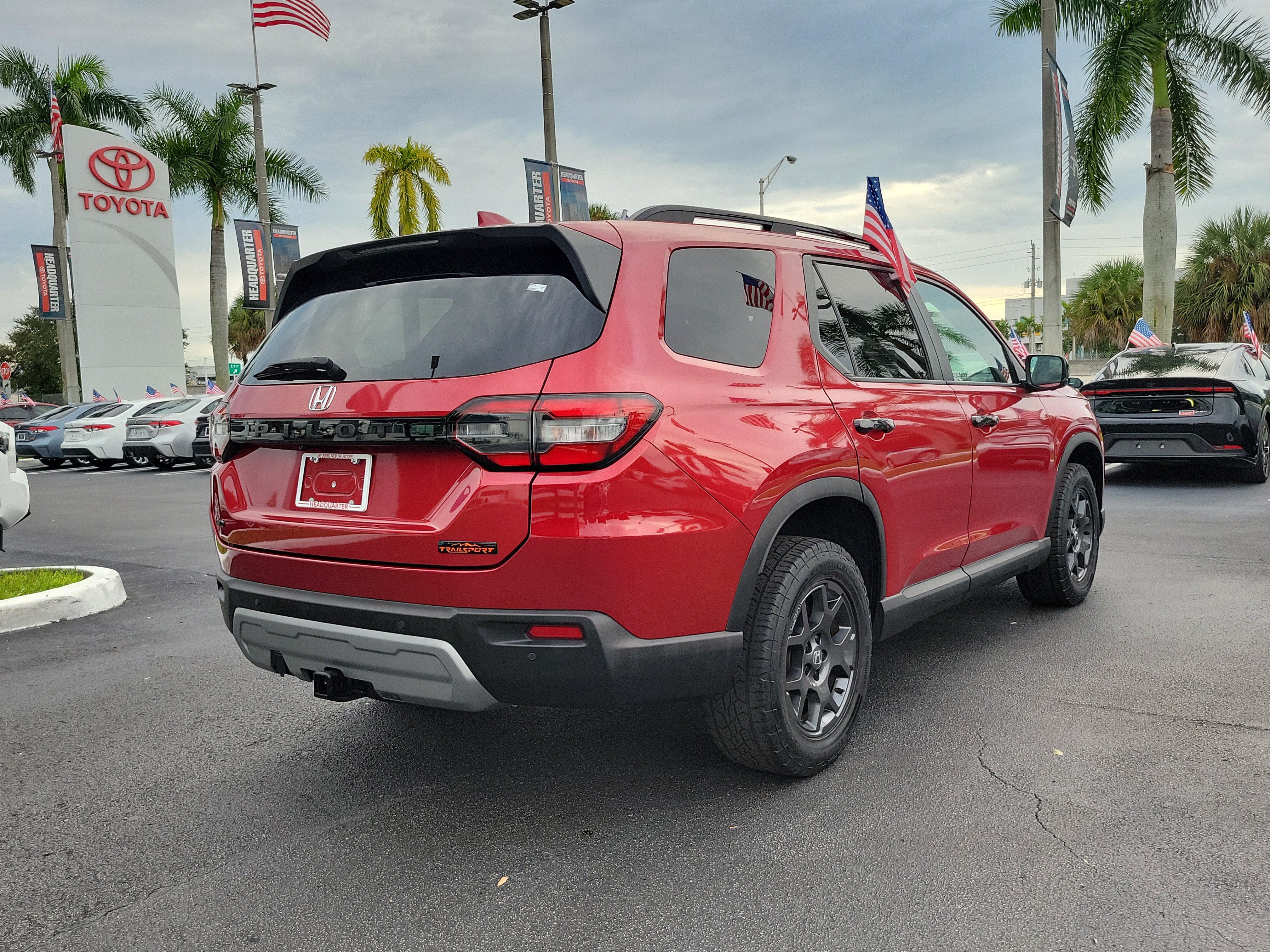 Used 2024 Honda Pilot TrailSport image 11