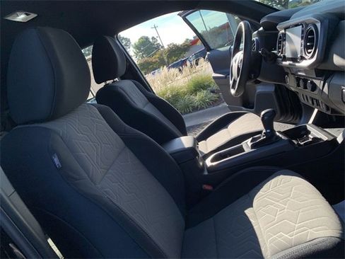 Used 2023 Toyota Tacoma TRD Sport image 14