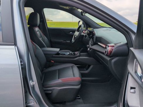 Used 2025 Chevrolet Equinox RS w/ Safety and Technology Package FWD image 27