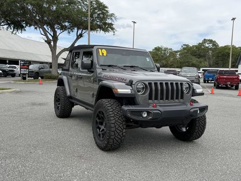 Used 2019 Jeep Wrangler Unlimited Rubicon AWD/4WD image 2