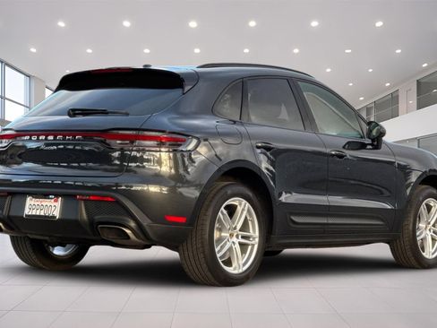 Used 2024 Porsche Macan image 4