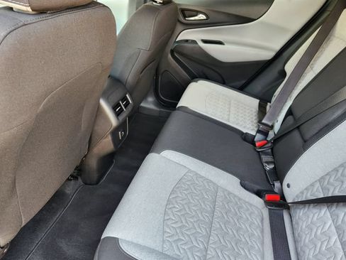 Used 2022 Chevrolet Equinox LS w/ LS Convenience Package FWD image 30