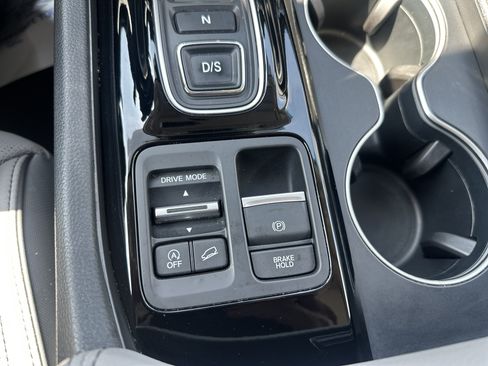 Certified 2024 Honda Pilot Elite image 25