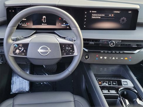 Used 2025 Nissan Murano SV image 4