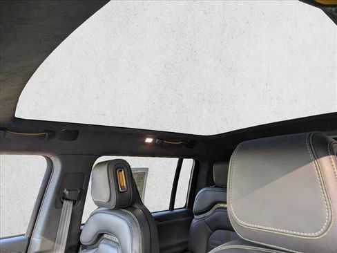 Used 2024 Rivian R1S Adventure image 16