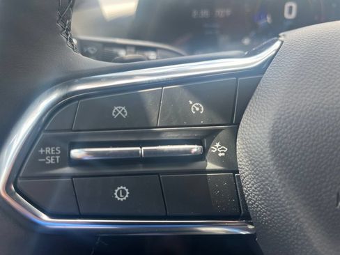 New 2026 Chevrolet Equinox LT w/ Convenience Package II FWD image 17