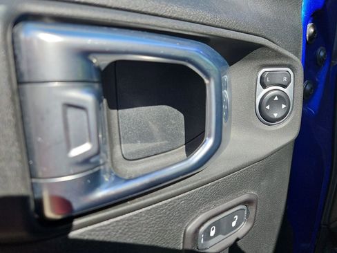 Used 2018 Jeep Wrangler Unlimited Sport S AWD/4WD image 21