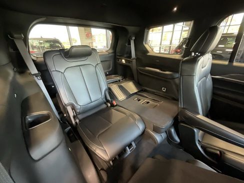 Used 2024 Jeep Grand Cherokee L Limited image 21