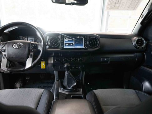 Used 2021 Toyota Tacoma TRD Off-Road AWD/4WD image 20