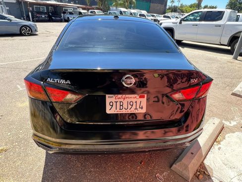 Used 2021 Nissan Altima 2.5 SV FWD image 5