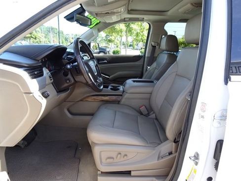 Used 2019 GMC Yukon XL SLT w/ Open Road Package RWD image 10