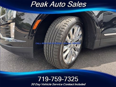 Used 2017 Cadillac XT5 Platinum w/ Driver Assist Package AWD/4WD image 9