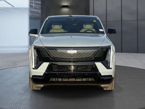 Used 2025 Cadillac Escalade IQ Sport 2 AWD/4WD image 9