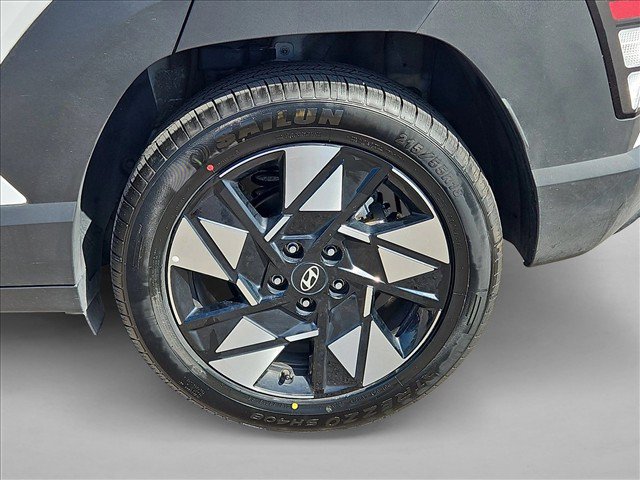 Used 2025 Hyundai Kona SEL FWD image 22