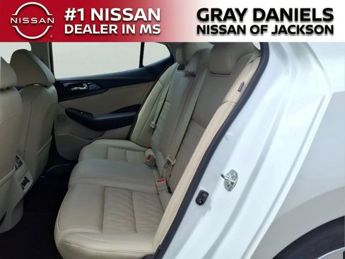 Used 2023 Nissan Maxima Platinum w/ Sport Mat Group FWD image 26