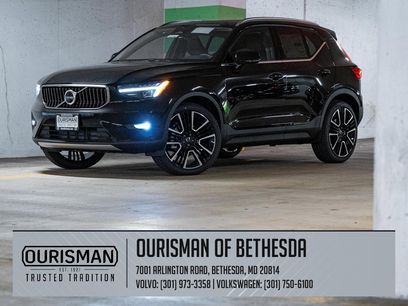 New 2025 Volvo XC40 B5 Ultra w/ Protection Package Premier