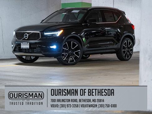 New 2025 Volvo XC40 B5 Ultra w/ Protection Package Premier image 1