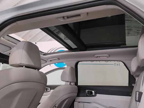 Used 2025 Kia Sorento S w/ Panoramic Sunroof Package FWD image 41