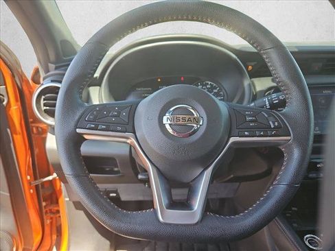 Used 2021 Nissan Kicks SR FWD image 13
