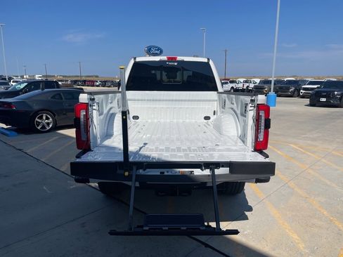 New 2026 Ford F350 Platinum w/ FX4 Off-Road Package image 9