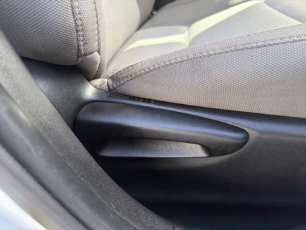 Used 2016 Toyota Corolla LE FWD image 40