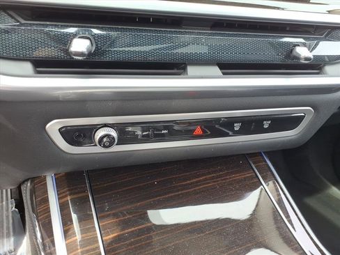 Used 2023 BMW X7 xDrive40i w/ Parking Assistance Package image 35