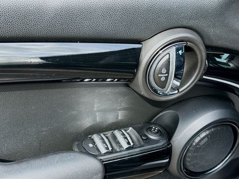 Used 2019 MINI Cooper S FWD image 21