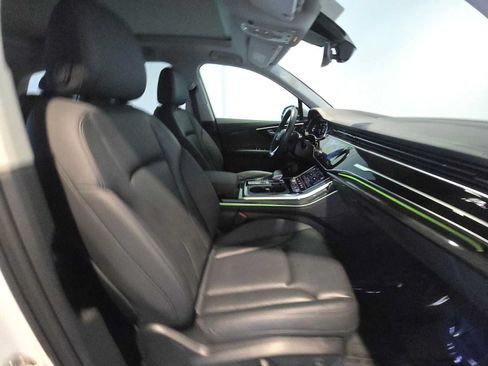 Used 2023 Audi Q7 3.0T Prestige w/ Prestige Package AWD/4WD image 13