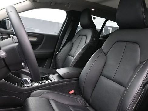 Used 2023 Volvo XC40 B5 Ultimate w/ Protection Package Premier AWD/4WD image 10