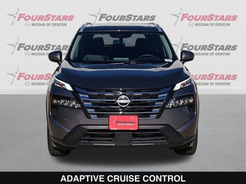 Used 2025 Nissan Rogue SV w/ SV Premium Package image 10