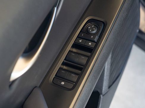 New 2026 Lexus UX 300h FWD image 25
