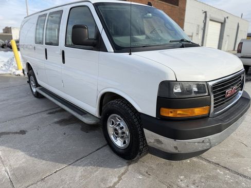 Used 2020 GMC Savana 2500 w/ Driver Convenience Package image 4