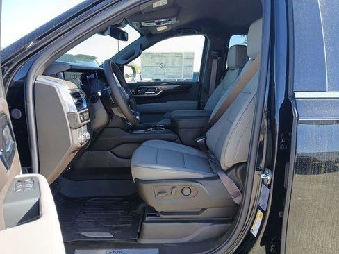 New 2026 GMC Yukon XL Elevation w/ LPO, Floor Liner Package RWD image 10