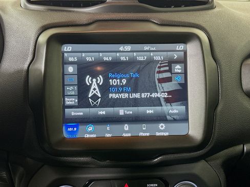 Used 2022 Jeep Renegade Latitude AWD/4WD image 23